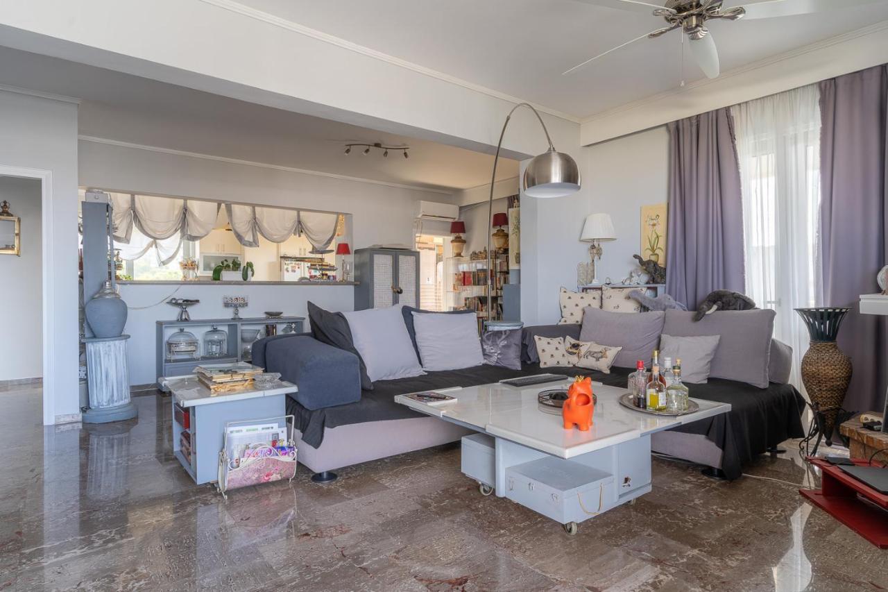 Albergue Ioanna'S Hellenic Hospitality Atenas Exterior foto