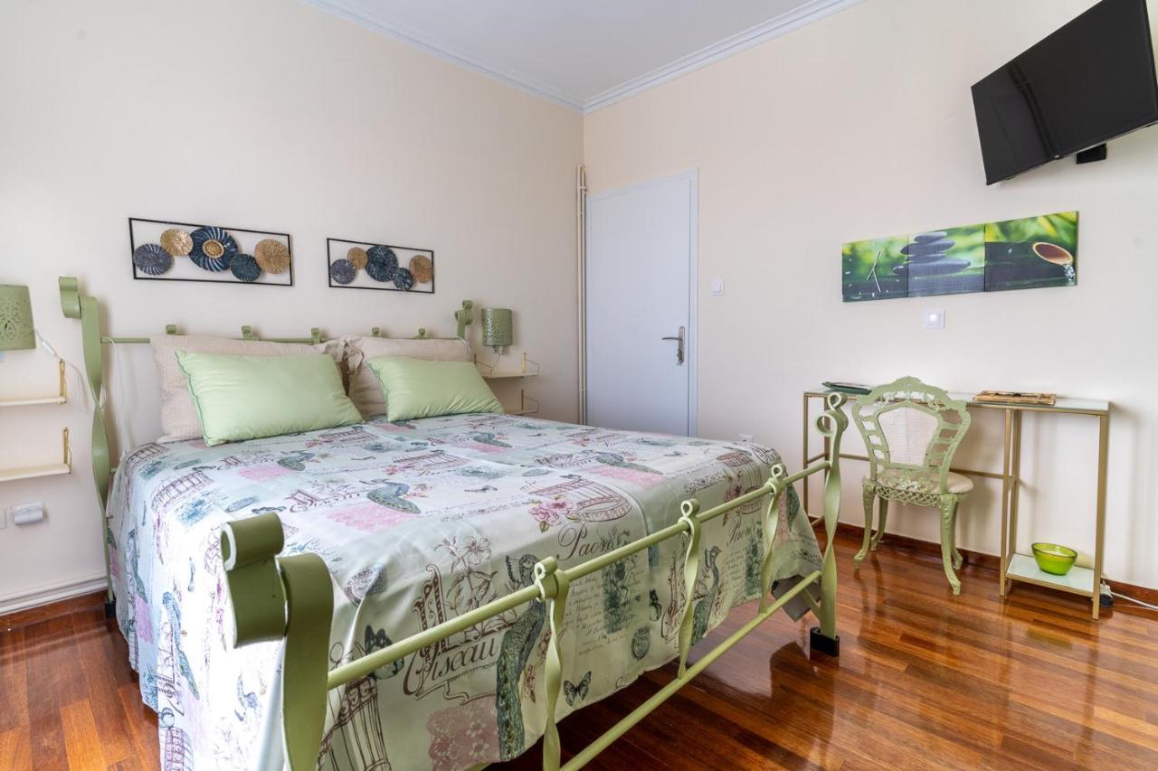 Albergue Ioanna'S Hellenic Hospitality Atenas Exterior foto